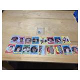 18 ASSORTED 1959 TOPPS BASEBALL CARDS WITH TONING