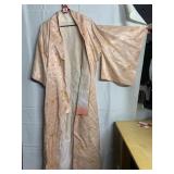 VINTAGE JAPANESE KIMONO PEACH COLOR WITH FLOWER