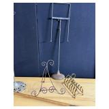 DISPLAY EASEL AND HOLDERS INCLUDING WOOD AND