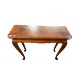 CHERRY SCALLOPED EDGE SIDE TABLE CLUB DESIGN LEGS