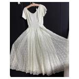 RETRO WEDDING DRESS SMALL BEADS AROUND NECK
