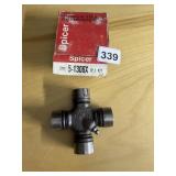 SPICER UNIVERSAL JOINT MODEL NUMBER 5-1306X