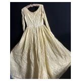 VINTAGE WEDDING GOWNED CREAM COLOR WITH BEADING