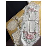 ASSORTED LINEN DOILIES AND BLUE AND WHITE