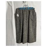 VINTAGE BLACK AND WHITE TWEED TWO POCKETS IN THE