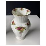 ROYAL ALBERT VASE OLDE COUNTRY ROSE 12"