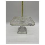 PEDESTAL CAKE PLATE WITH GRAPE MOTIF