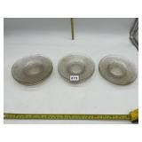 LE SMITH GLASS COMPANY CRACKLE PATTERN SAUCERS 11