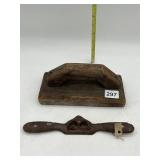 DRAW A KNIFE AND OLD WOODEN SAW GLIDE