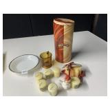 ASSORTMENT OF CANDLES AND BAILEYS TIN