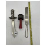 KNIFE SHARPENER, CAKE KNIFE, KNIFE WITH FIGURAL