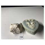 WEDGWOOD STYLE TRINKET BOX NEEDS GLUED, SEASHELL