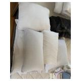 COLLECTION OF BEDDING TEXTILES INCLUDING QUILTED