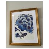 FRAMED PRINT DEPICTING STYLIZED FLORAL MOTIF IN