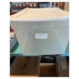 CLEAR STORAGE TOTE WITH LID