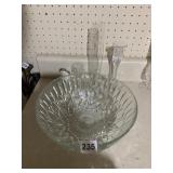 CLEAR PRESSED GLASS PUNCH BOWL WITH GEOMETRIC
