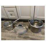 STAINLESS STEEL COOKWARE LOT COMPRISING SAUCEPAN