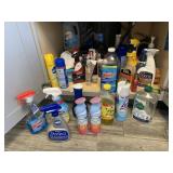 LARGE LOT OF HOUSEHOLD CLEANING PRODUCTS
