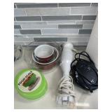 GROUP OF KITCHEN ITEMS INCLUDING BLACK ELECTRICAL
