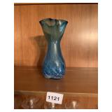 BLUE SWIRLED ART GLASS VASE
