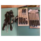 SCREW DRIVERS STILL IN 2 PACKS