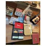 PLAYING CARDS INCLUDING POLITICAL TRIVIA GAME,