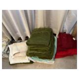 ASSORTED TOWELS INCL. SETS
