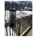 METAL MESH CYLINDRICAL BIRD FEEDER WITH GREEN