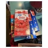 4 ROLLS OF ALUMINUM FOIL, SLIDER FOOD STORAGE