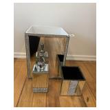 MIRRORED BATHROOM SET