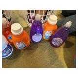 CLEANING PRODUCTS IN BASKET