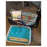 PICNIC SACHEL W/ FOOD STORAGE CONTAINERS