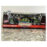 ERTL AMERICAN MUSCLE - MELLO YELLO GRAND PRIX