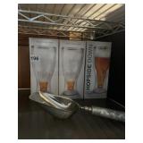 THREE HOPSIDE DOWN BEER GLASSES NEW AND ICE SCOOP
