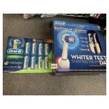 TOOTHBRUSH SET AND EXTRA HEADS