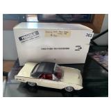 MODEL CAR 1962 FORD THUNDERBIRD
