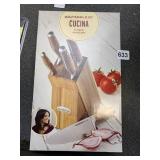 KNIFE BLOCK NEW IN BOX W/ 6 KNIVES