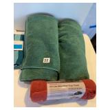 NEW YOGA TOWEL DRI-LITE AND 2 LARGE BATH TOWELS