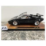 BURAGO - LAMBORGHINI COUNTACH 1988 DIE-CAST