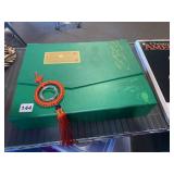 NEW CHINA TEA POT  5 CUPS AND SHE IN PRESENTATION