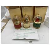 VALERIE PARR HILL MR. CHRISTMAS SNOWGLOBES,