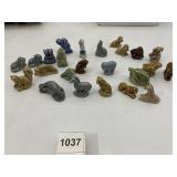 MINIATURE ANIMAL FIGURINES, ASSORTED COLORS,