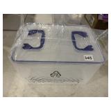 CLEAR PLASTIC STORAGE CONTAINER W/ LOCKING LID,
