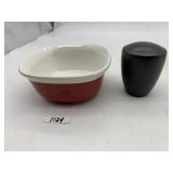CORNINGWARE ETCH. STONEWARE 20OZ OVAL RAMEKIN,