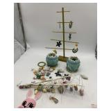 ASSORTED EASTER DECORATIONS, ROBIN