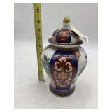GOLDIMARI HAND PAINTED IMARI STYLE LIDDED JAR W/