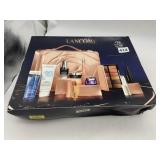 LANCOME COSMETIC GIFT SET, NIB, 10 ICONIC
