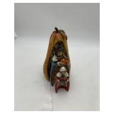 DECORATIVE PILGRIM FIGURES, FALL THEME, GOURD