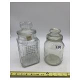 CLEAR GLASS COFFEE JAR W/ FLUTED BODY, ROUND