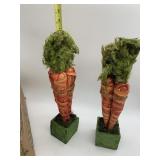 DECORATIVE CARROT FIGURES, WRAPPED RAFIA, FUZZY